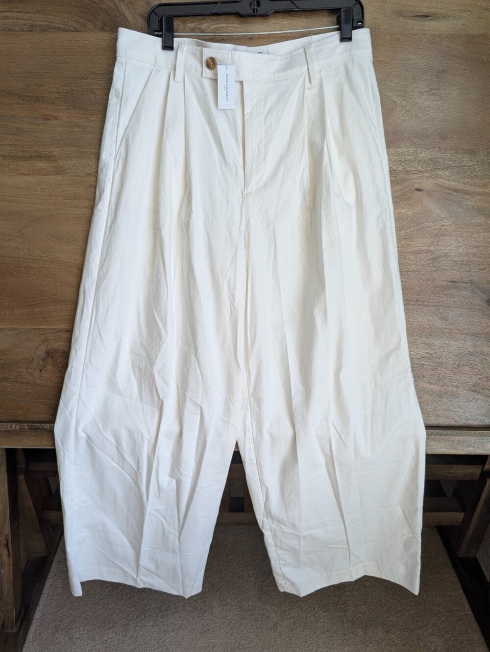 NWT Banana Republic Pants Womens 12 White Linen Blend Pleated Wide Leg 851121